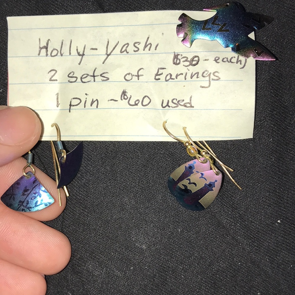 Holly yashi pin ONLY